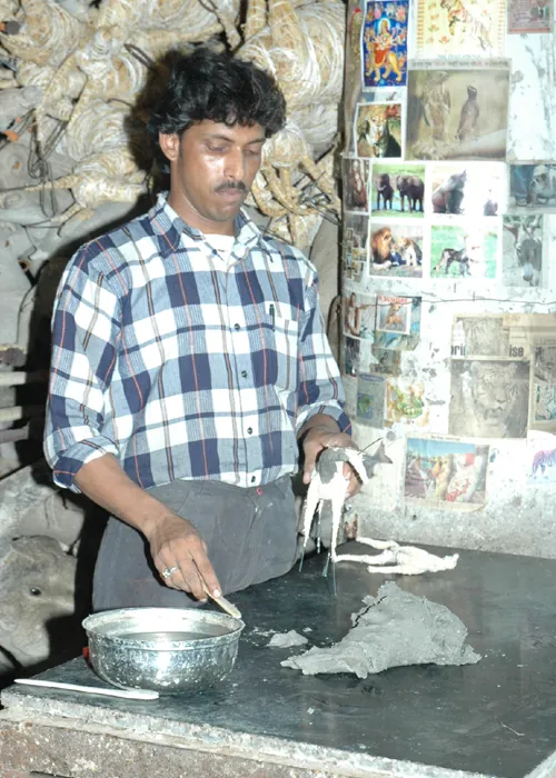 Pulp Paste Shaping: a step in handcrafting a leather animal sculpture
